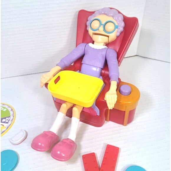 Goliath Greedy Granny Board Game 2018 No Box Missing 1 Cookie & 1 Cracker Works - Picture 3 of 4